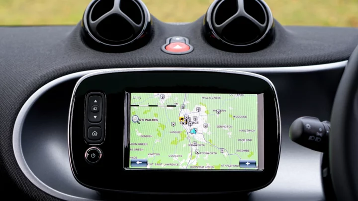 Melhor aplicativo de GPS para celular: Waze ou Google Maps?